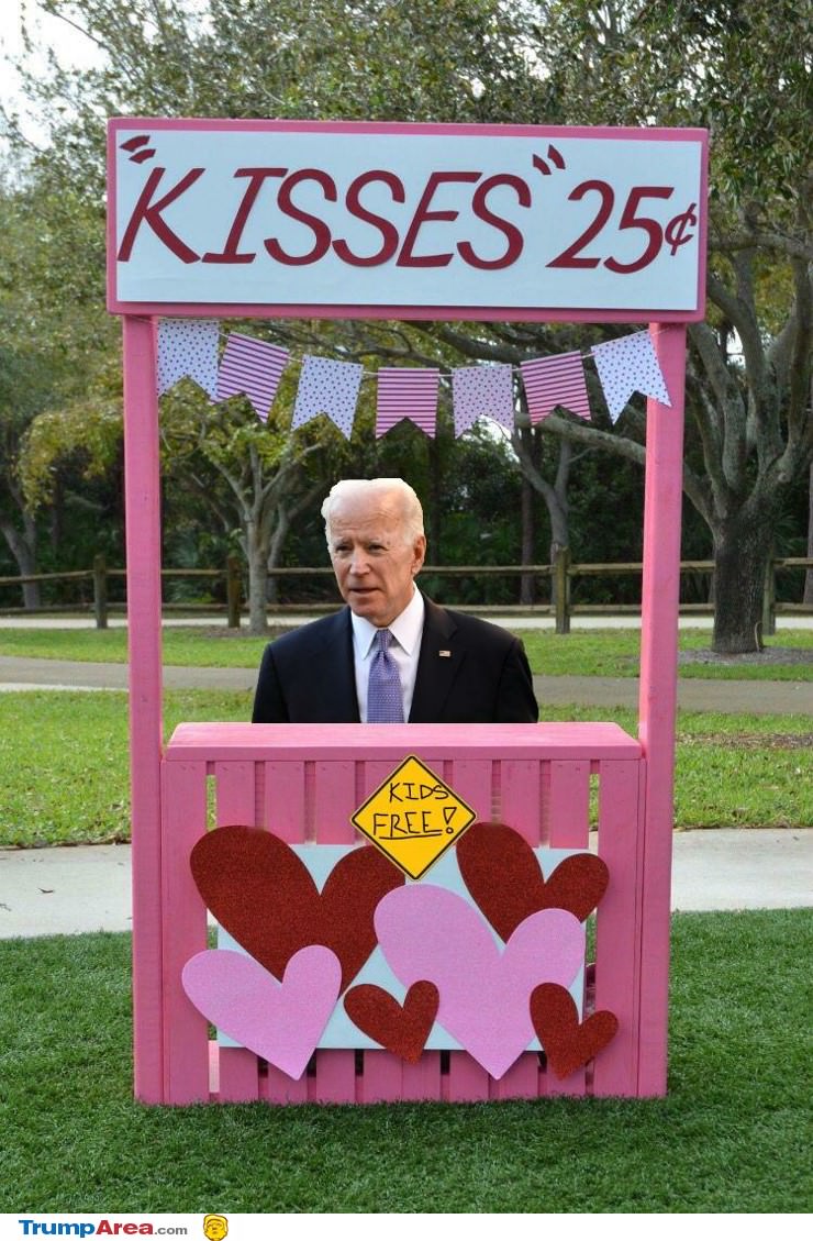 Kissing Booth